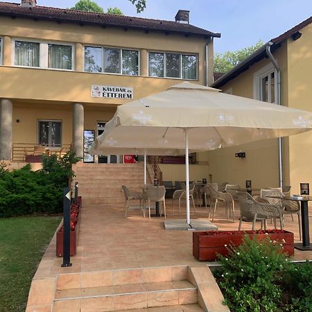 Bf Hotel Balatonföldvár Dış mekan fotoğraf